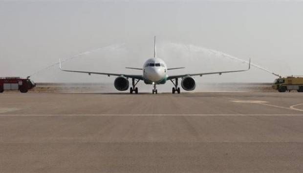 بالورود.. مطار العلمين الدولي يستقبل 180 راكبًا قادمين من الرياض