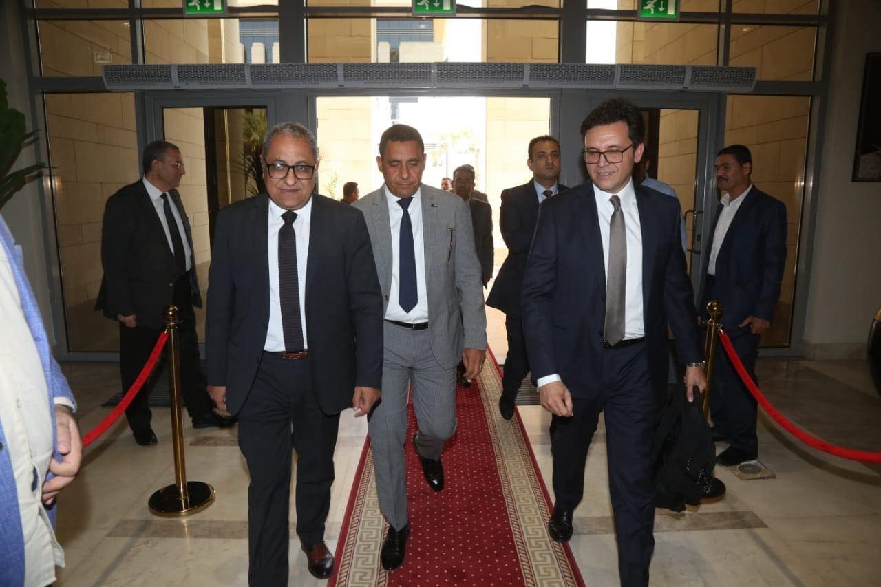 وزير الثقافة يوجه الشكر للدكتورة نيفين الكيلاني ويعلن خطة النهوض بالقطاع