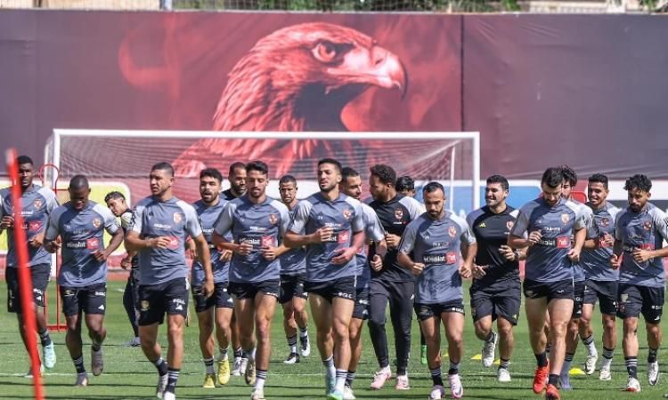 الأهلي ينجح في تجديد عقد نجم الفريق.. الخطيب كلمة السر