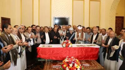 أخبار اليمن : تشييع جثمان فقيد الوطن اللواء باراس في صنعاء