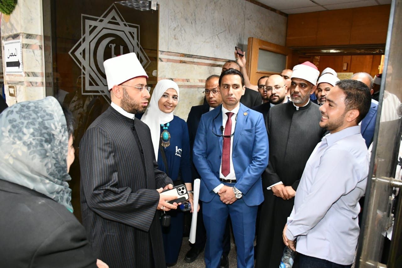 في أولى جولاته التفقدية.. وزير الأوقاف يزور مستشفى الدعاة بمصر الجديدة