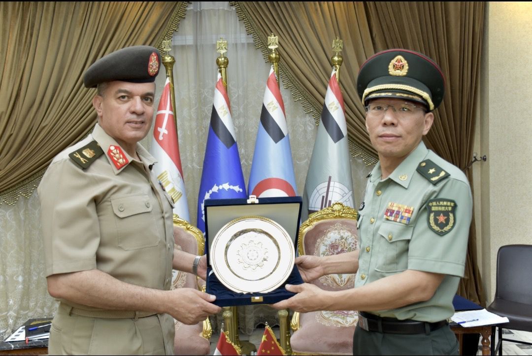 الكلية العسكرية التكنولوجية تستقبل وفد جامعة العلوم للدفاع الوطنية الصينية