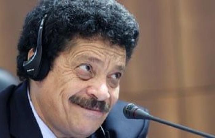 عبد المنعم شطة نجم الأهلى السابق يحتفل اليوم بعيد ميلاده الـ”71″