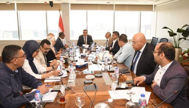 الإسكان: وضع موازنة مستقلة لمنظومة مياه الشرب بكل مدينة