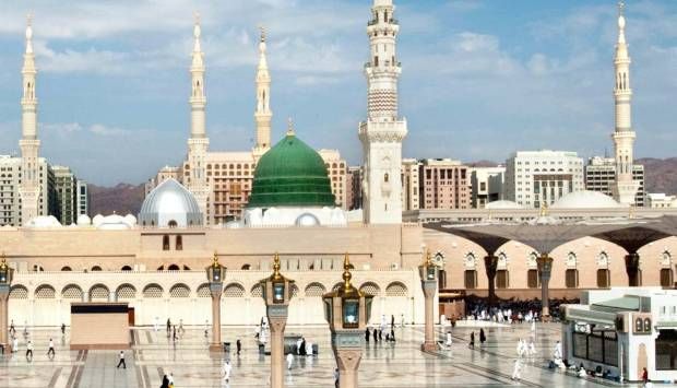 ثاني الحرمين الشريفين.. تعرف على تاريخ ومعالم المسجد النبوي (إنفوجراف)