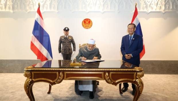 البرلمان التايلاندي: زيارة شيخ الأزهر صفحة تاريخية في سجلات بلادنا (صور)