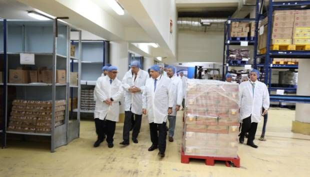 في أولى جولاته الميدانية.. وزير الطيران يتفقد مبنى الخدمات الجوية (صور)