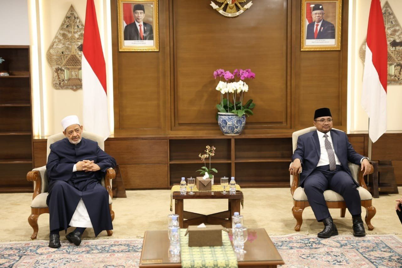 شيخ الأزهر يصل إندونيسيا في ثالث محطات جولته بـ جنوب شرق آسيا (صور)