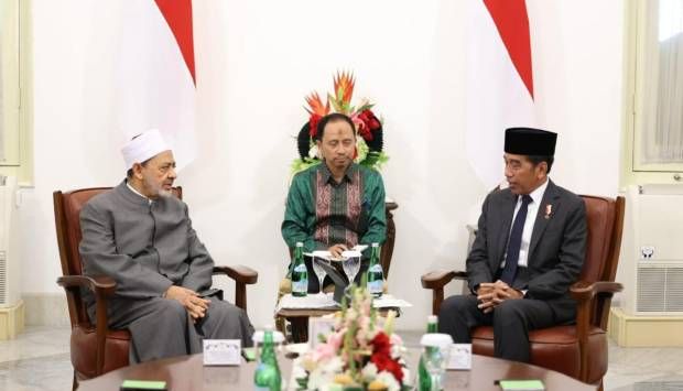 خلال استقبال شيخ الأزهر.. رئيس إندونيسيا يشيد بدور مصر في مساعدة غزة 