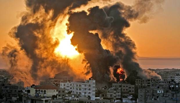  بينهم 14 طفلا وامرأة.. ارتفاع ضحايا القصف على منزل بالنصيرات إلى 17 شهيدا