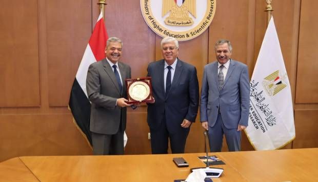 التعليم العالي: تحالفات استراتيجية مع القطاعات الصناعية خلال الفترة المقبلة