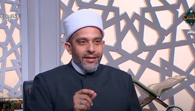 هل تجب الزكاة على ذهب الزينة؟.. أمين الفتوى يجيب (فيديو)