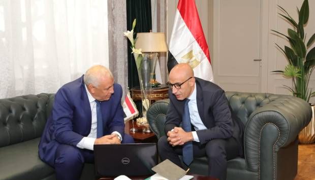 عبداللطيف والزملوط يبحثان جهود تطوير منظومة التعليم بالوادي الجديد