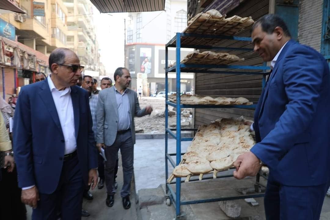 محافظ المنيا يقود حملة تفتيشية مفاجئة بعدد من القطاعات الخدمية المختلفة