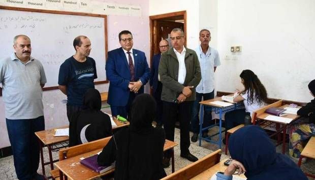 للاطمئنان على الطلاب.. محافظ جنوب سيناء يتفقد لجان امتحانات الثانوية العامة