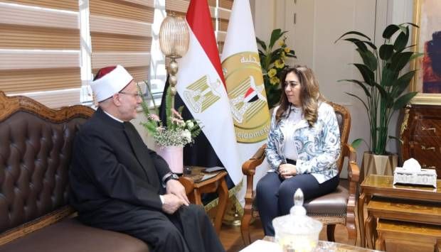 وزيرة التنمية المحلية للمفتي: نتطلع لزيادة وعي المواطنين بمبادرات الدولة