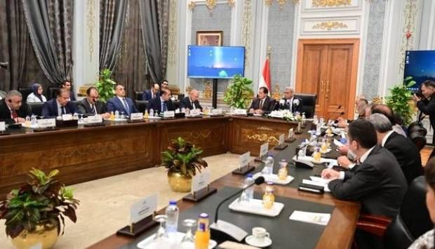 بدء الاجتماع الثالث للجنة دراسة برنامج الحكومة بمجلس النواب (صور)