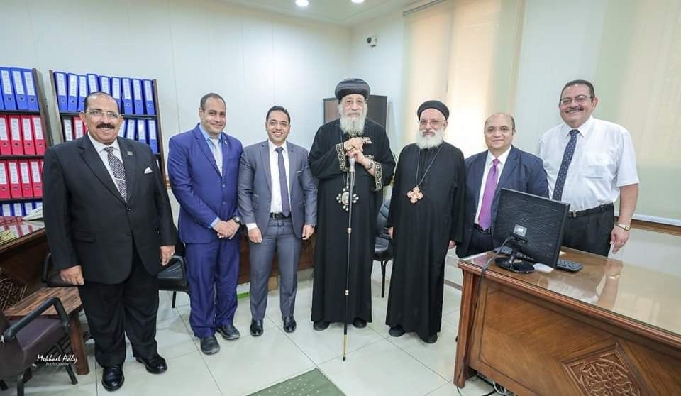 البابا تواضروس يزور الديوان البطريركي في الإسكندرية (صور)