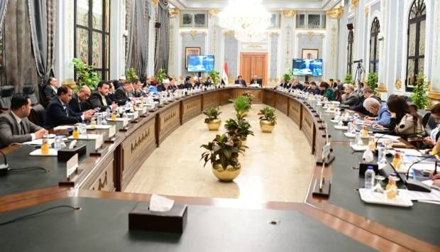 بناء الإنسان.. تفاصيل اجتماع لجنة دراسة برنامج الحكومة (صور)