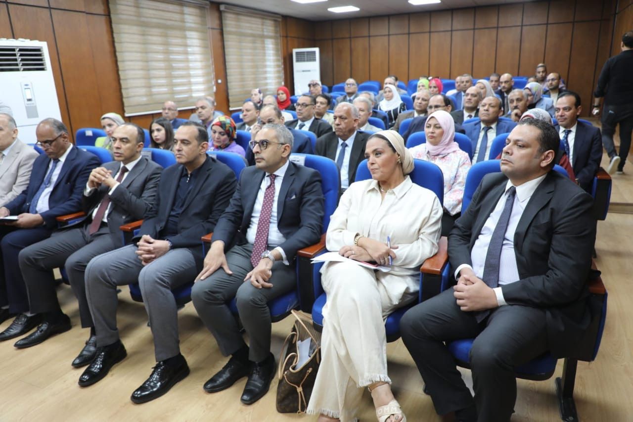 وزير التعليم لمعلمي المنيا: المدرس أحد أهم عناصر تطوير المنظومة (صور)