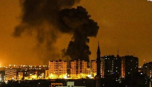 سقوط شهداء بعد قصف منطقة بـ غزة.. واقتحام مدينة بـ الضفة الغربية