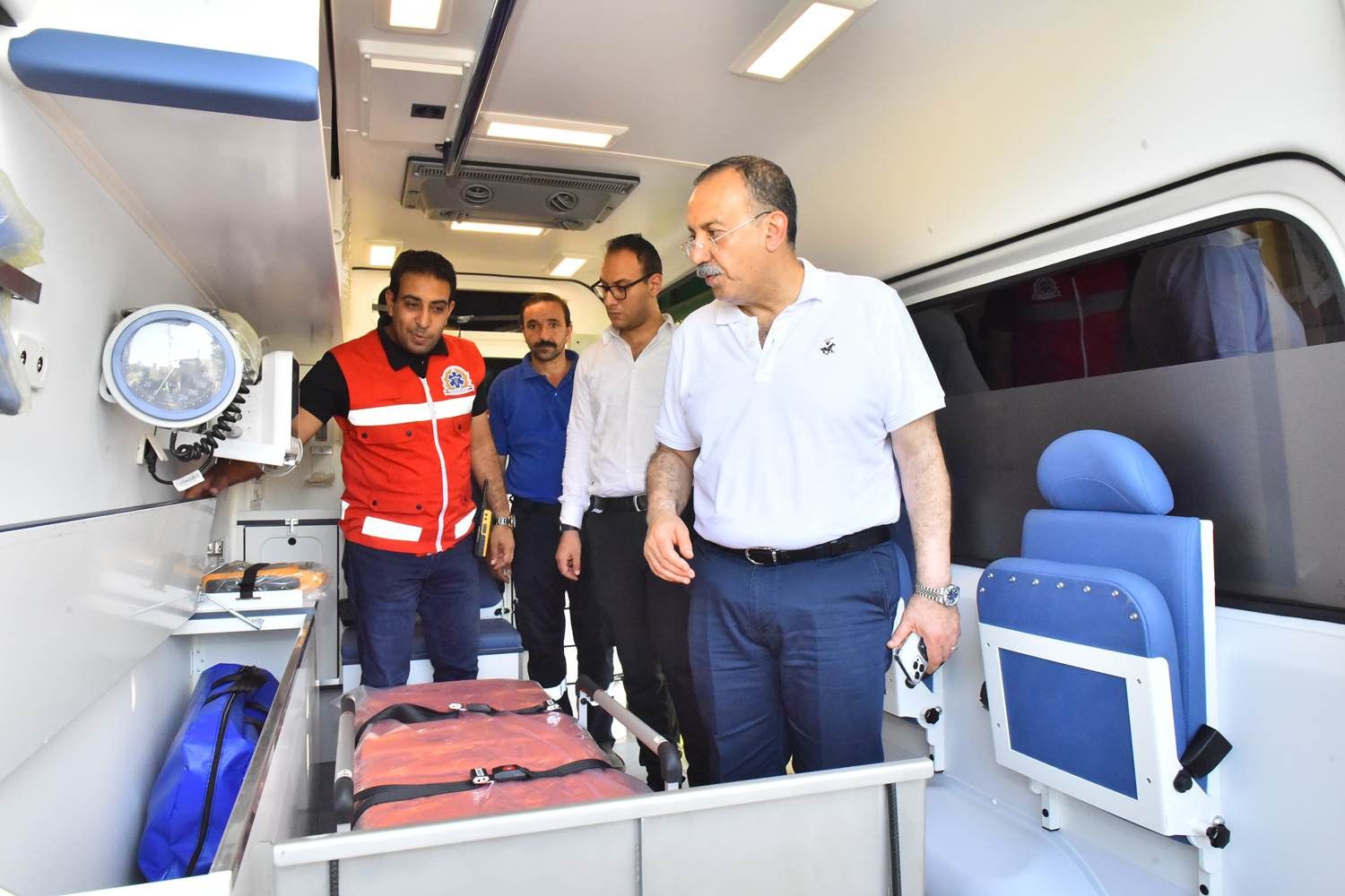 استمع للأهالي ولبى طلباتهم.. محافظ أسيوط يفاجئ وحدة طب الأسرة بعلوان (صور)