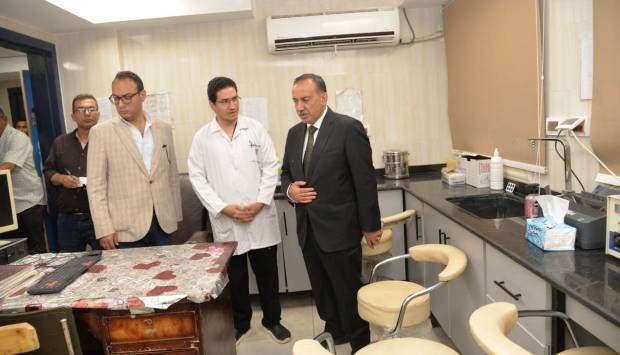 فجر اليوم.. محافظ أسيوط يزور مستشفى حميات الشامية بساحل سليم (صور)