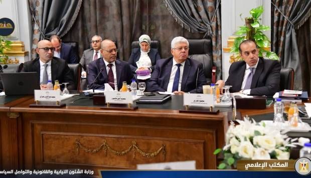 وزير الشئون النيابية: برنامج الحكومة يهتم بإتاحة التعليم للجميع