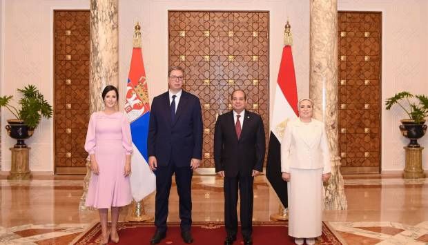 السيدة انتصار السيسي ترحب بالسيدة الأولى لجمهورية صربيا (صور)