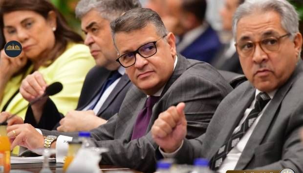 بعد12ساعة.. حلول عملية من لجنة برنامج الحكومة لمواجهة تحديات الصحة والتعليم