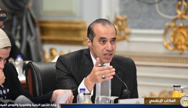 محمود فوزي: برنامج الحكومة يستهدف جذب الاستثمارات والتصدي لأزمة الكهرباء