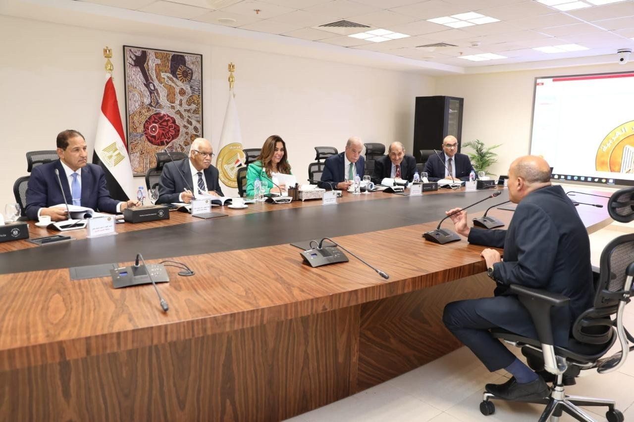 وزيرة التنمية المحلية ترأس لجنة مقابلات مسابقة القيادات لشغل 91 وظيفة