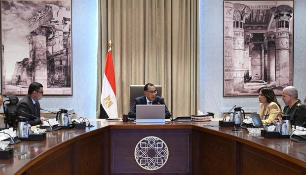 مدبولي: نعمل على إنجاز مشروعات يجري تنفيذها بين الإسكان والهيئة الهندسية