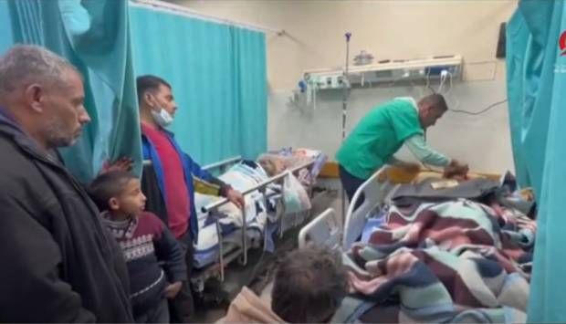 الهلال الأحمر الفلسطيني: مستشفيات غزة تعاني شحا في المستلزمات الطبية