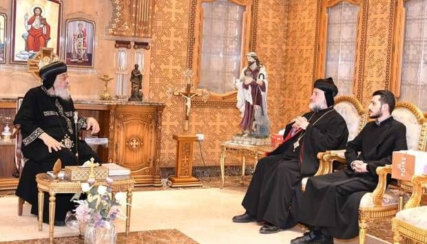 البابا تواضروس يستقبل النائب البطريركي لشؤون الرهبان بالكنيسة السريانية