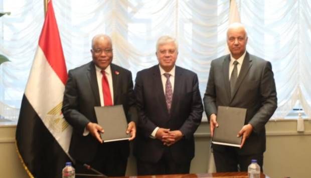 توقيع بروتوكول تعاون بين جامعتي العلمين الدولية ولويفيل الأمريكية