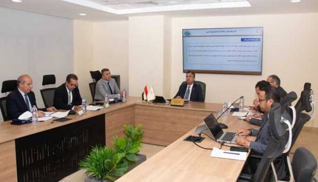 وزير التموين يتابع المخزون الاستراتيجى من الأقماح مع رئيس «القابضة للصوامع»