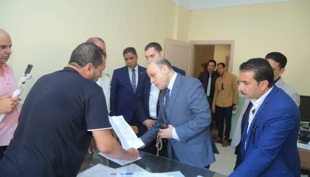 خلال زيارته لمجلس مدينة سيدي غازي.. محافظ كفر الشيخ يوجه بتحسين الخدمات