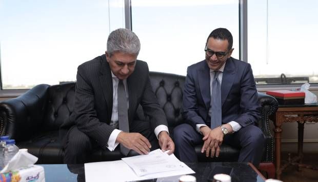 وزير السياحة يلتقي وزير الاستثمار لبحث سبل التعاون