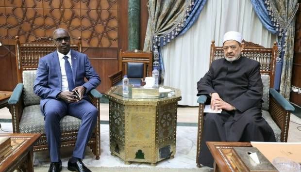 سفير رواندا يطلب من الإمام الأكبر إنشاء معاهد أزهرية في بلاده