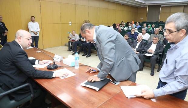 محافظ بني سويف يصرف مساعدة مالية لمواطن يعاني من ظروف معيشية صعبة