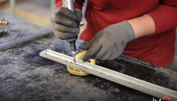 كيف تلتحق بمدارس «ابدأ» الفنية (إنفوجراف)