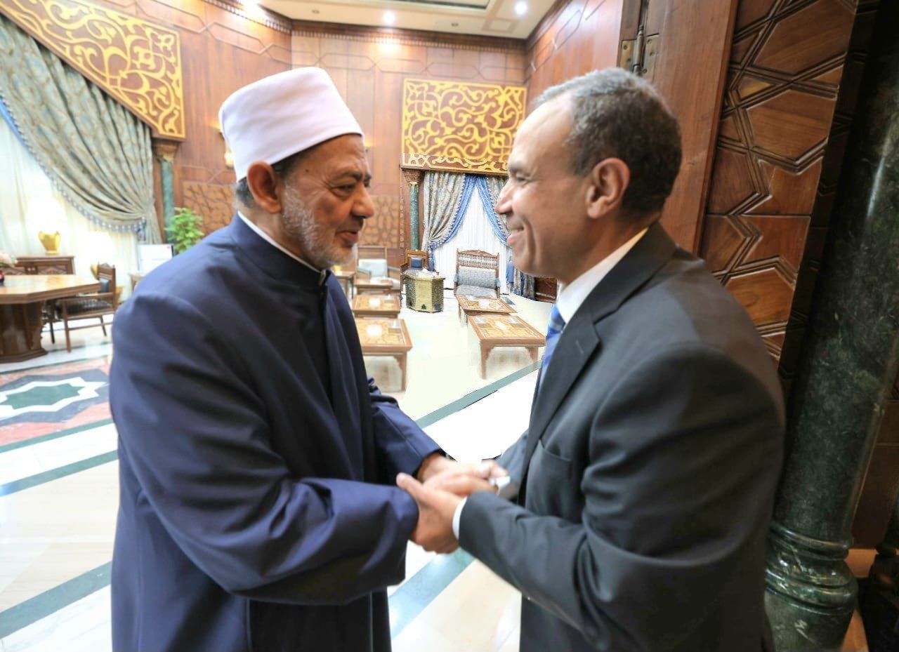 وزير الخارجية للإمام الأكبر: جولاتكم الخارجية تعكس صورة مشرفة لمكانة الأزهر