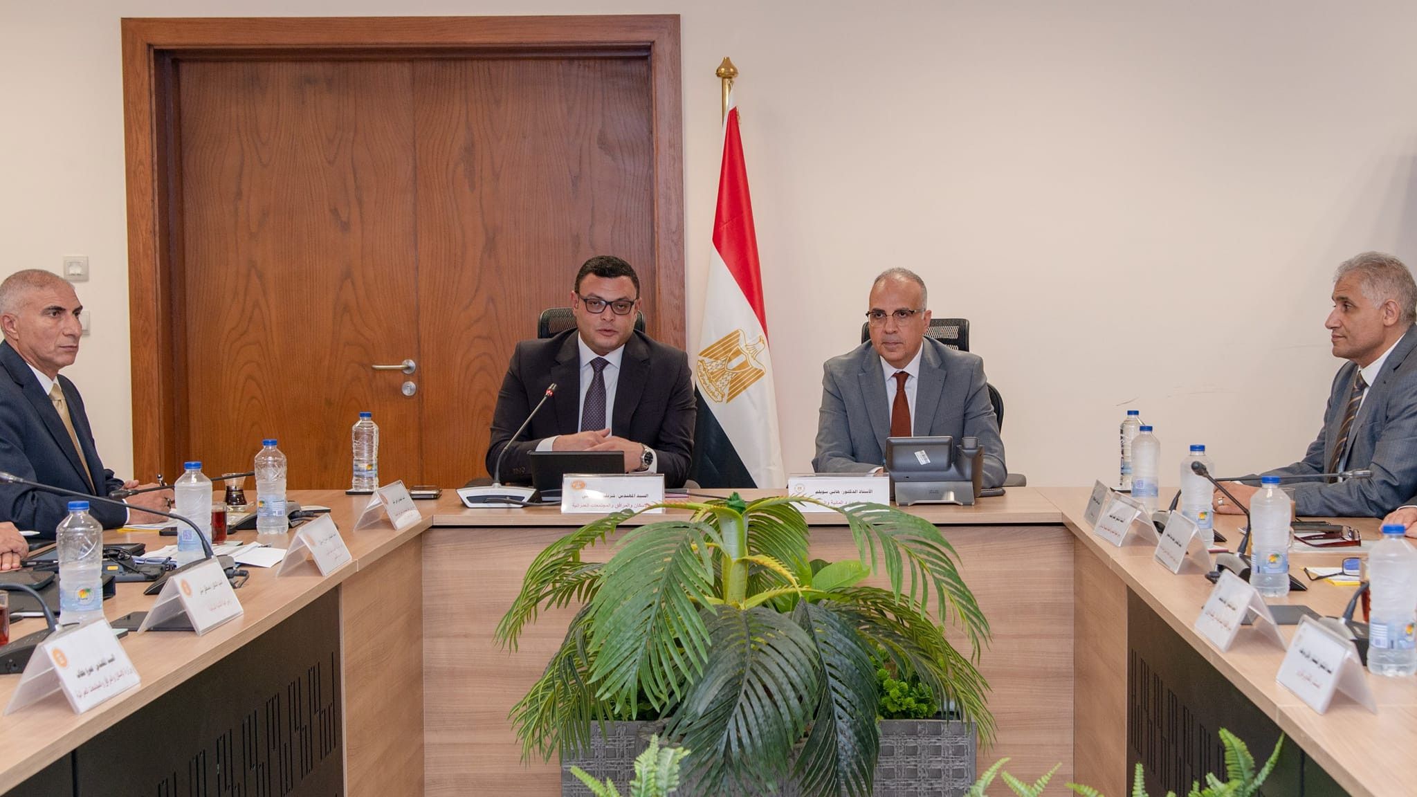 وزيرا الري والإسكان يؤكدان ضرورة توطين صناعة مستلزمات محطات التحلية