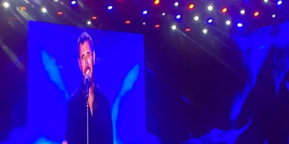 كاظم الساهر يشعل حماس الجمهور بحفله بأغنية أحبينى بلا عقد فى مهرجان العلمين