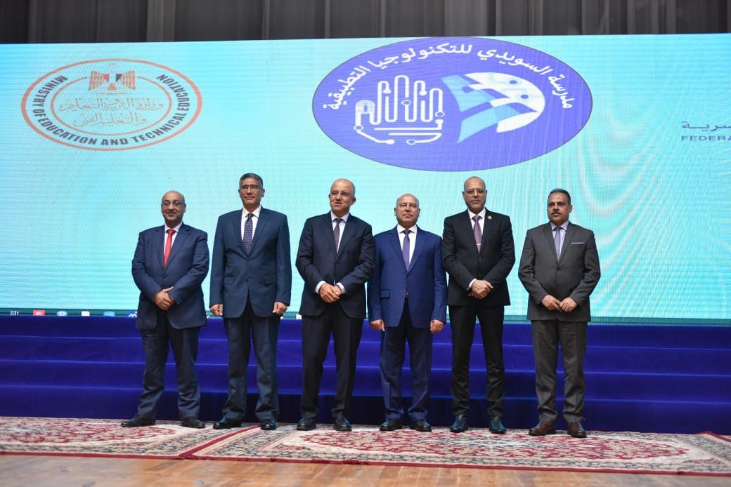 مساعدة المتعثرين.. وزير الصناعة يطلق برنامجا وطنيا تحت مبادرة «مصنعك شغال»