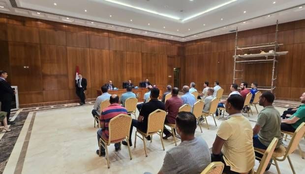 خلال تفقده سفارة عَمان.. وزير الخارجية يوجه بمواصلة رقمنة الخدمات القنصلية