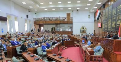 أخبار اليمن : توصيات برلمانية إلزامية للحكومة