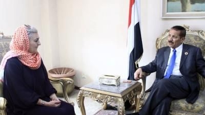أخبار اليمن : شرف يشيد بدور بعثة الصليب الأحمر