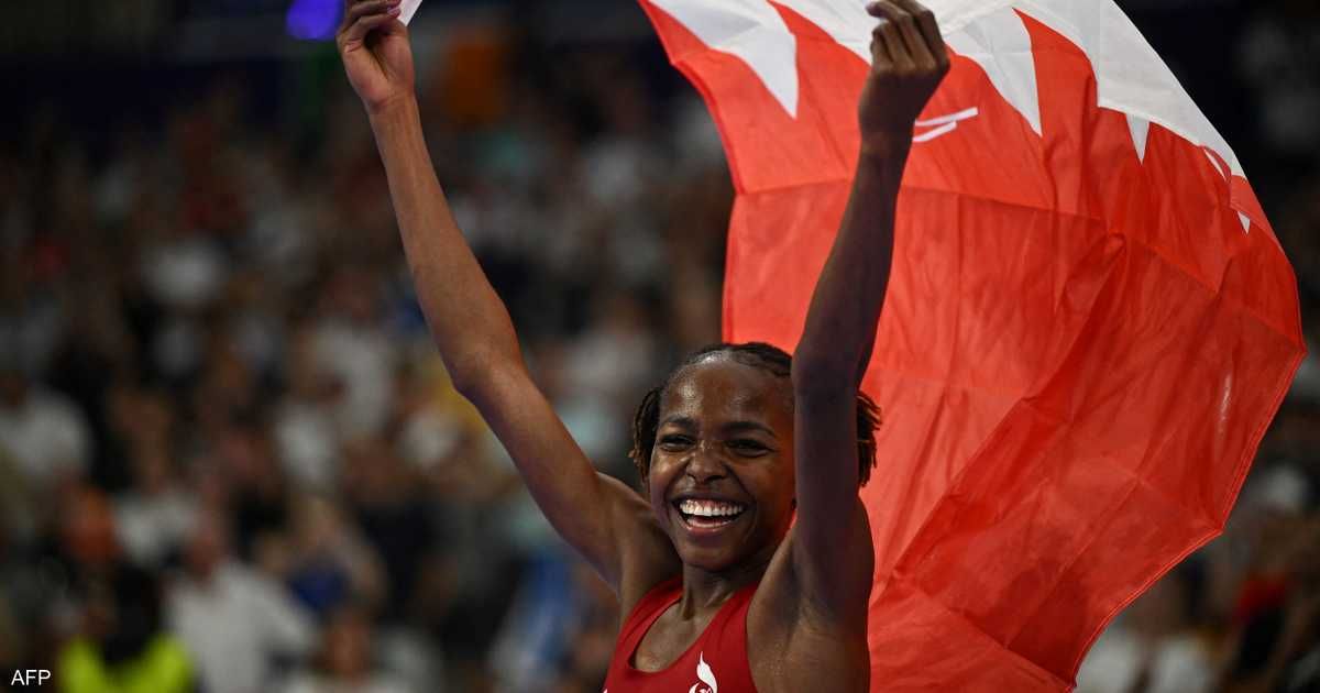 العالم اليوم - العداءة يافي تهدي البحرين أول ميدالية في أولمبياد باريس